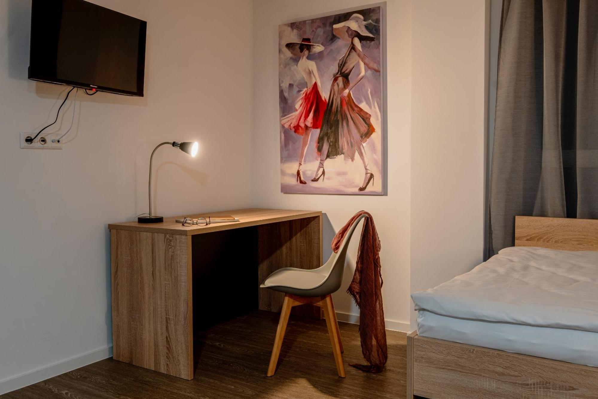 Jade & Jabo - Sehr Schoene Zimmer & Apartements Zum Wohlfuehlen Tageweise & Wochenweise Buchbar Нойс Екстер'єр фото